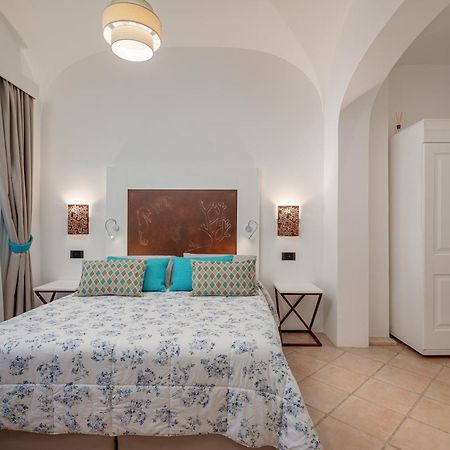 Sorella Luna Room Boutique, Centro Di Olbia Exterior foto