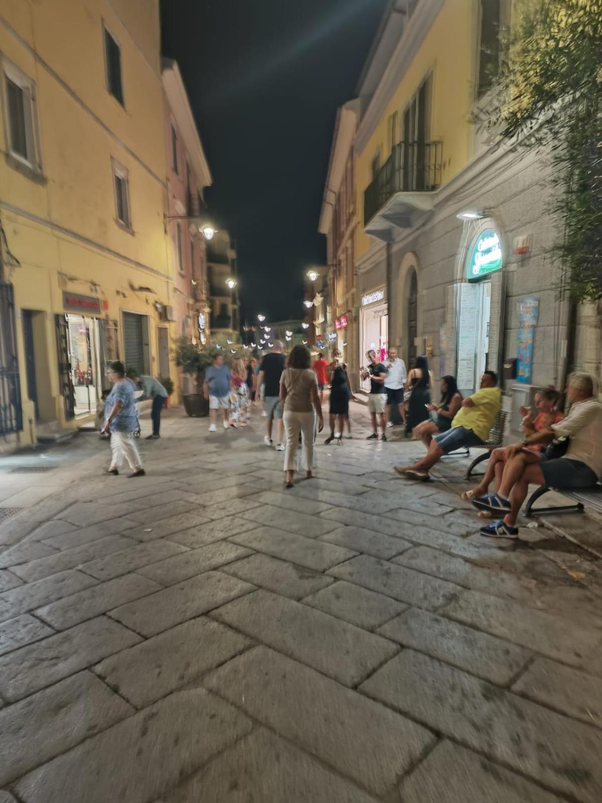 Sorella Luna Room Boutique, Centro Di Olbia Exterior foto