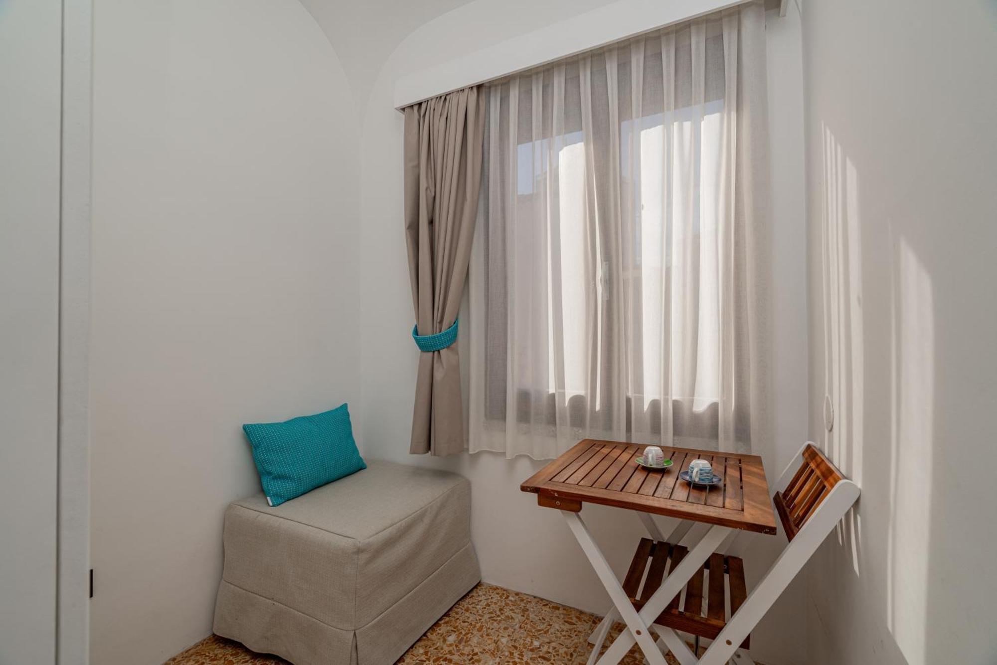 Sorella Luna Room Boutique, Centro Di Olbia Exterior foto