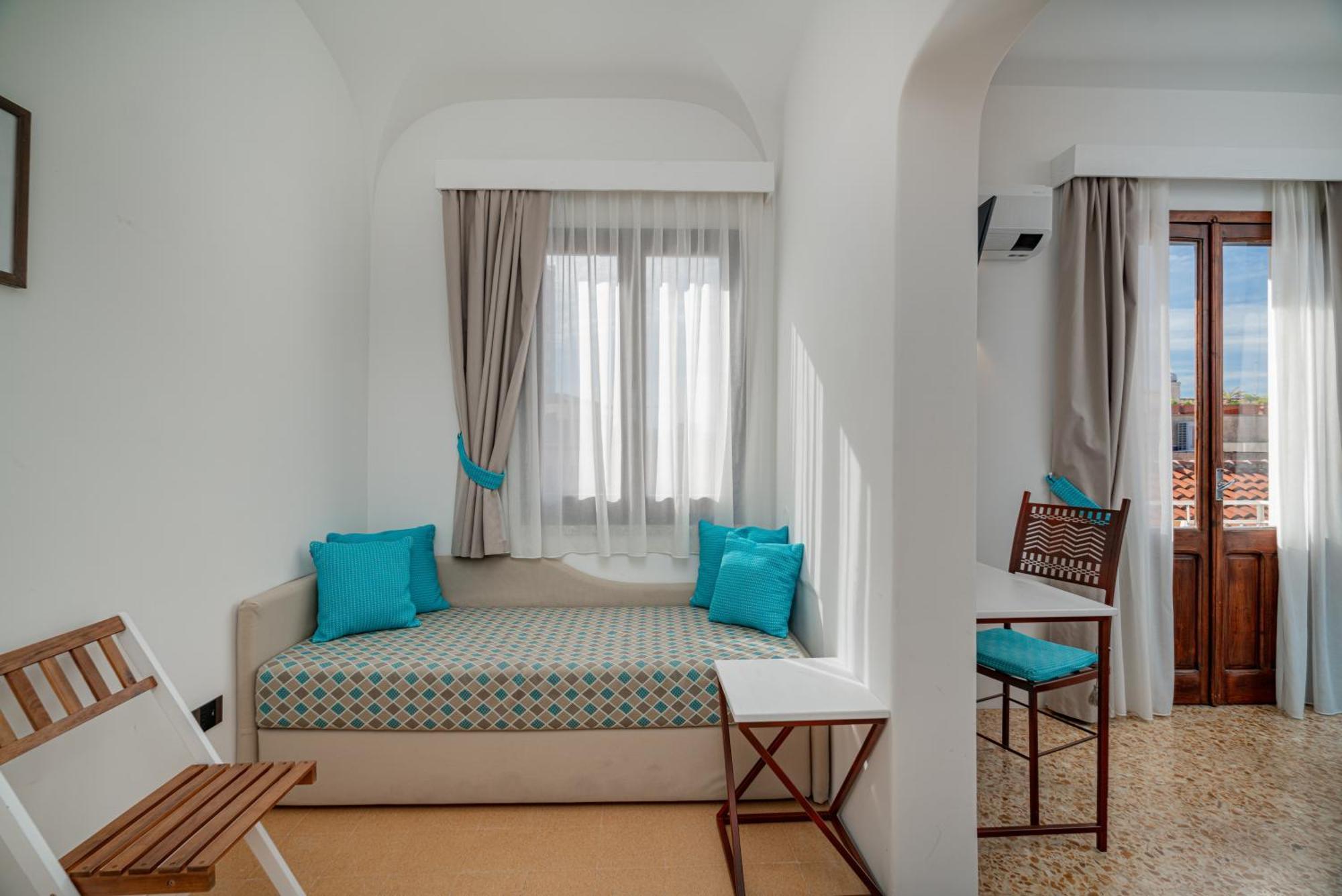 Sorella Luna Room Boutique, Centro Di Olbia Exterior foto