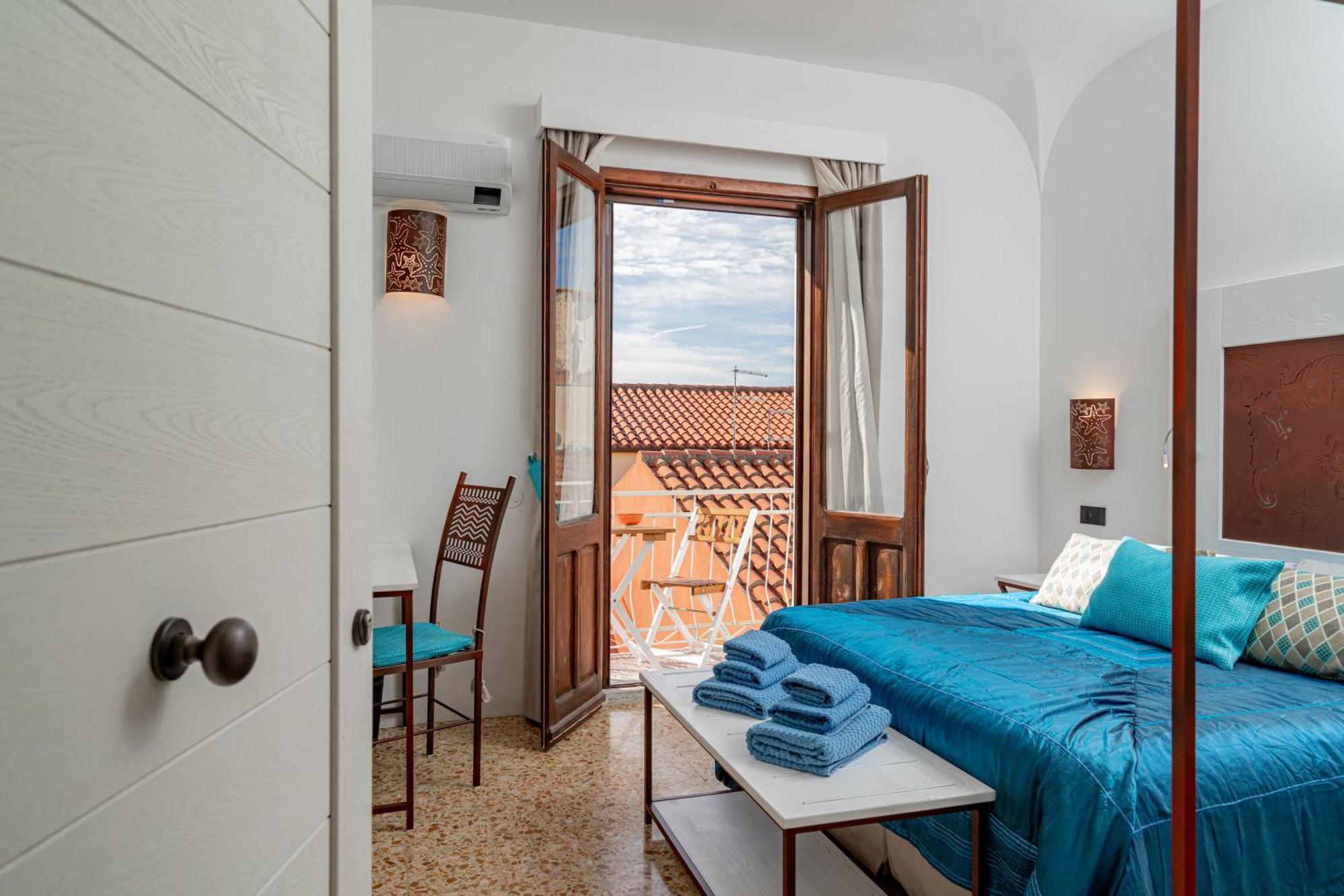 Sorella Luna Room Boutique, Centro Di Olbia Exterior foto
