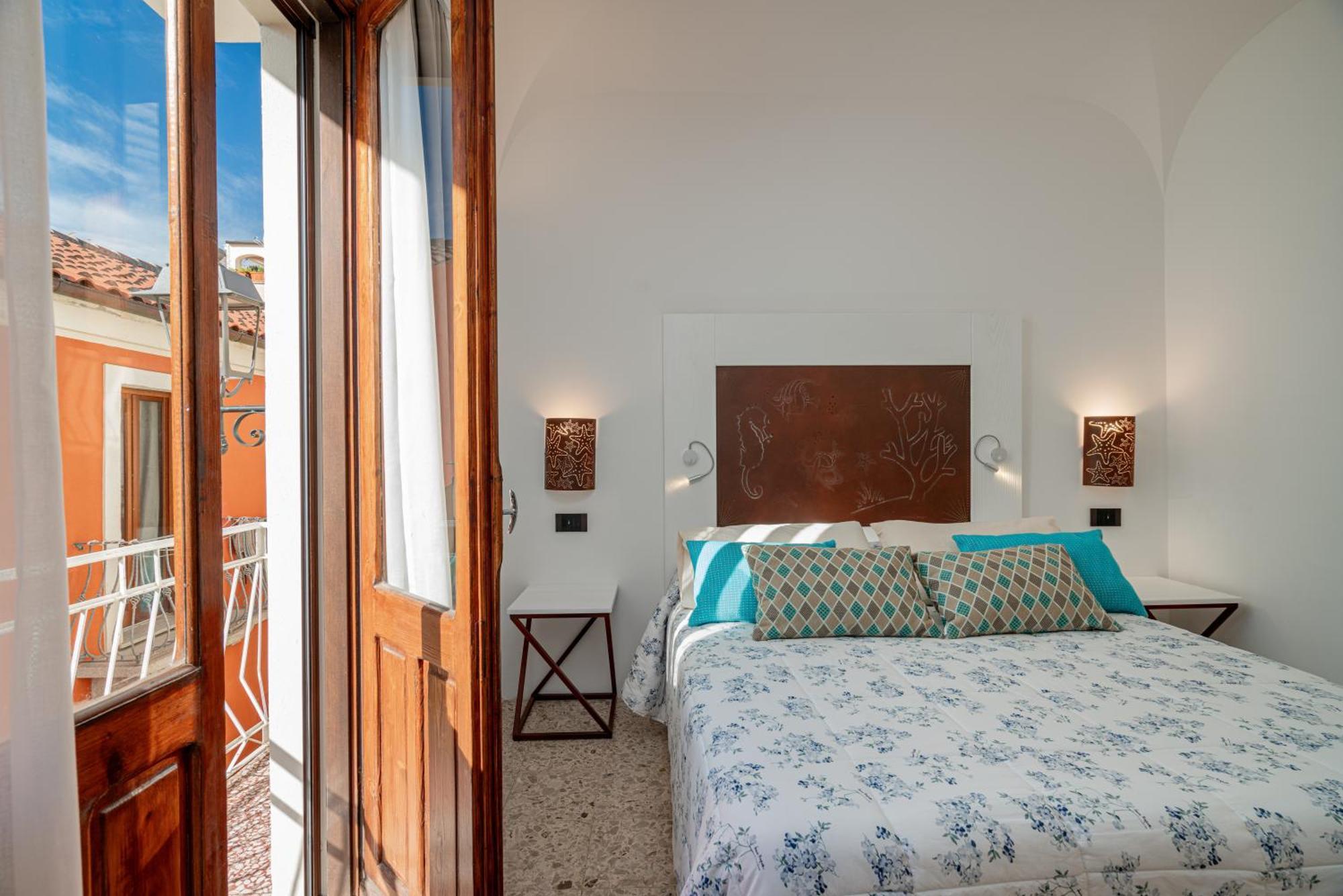 Sorella Luna Room Boutique, Centro Di Olbia Exterior foto